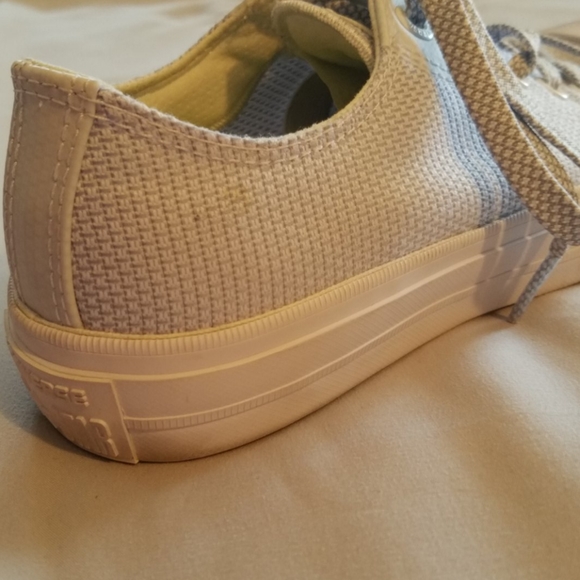 Blue and white patterned converse - Picture 6 of 6